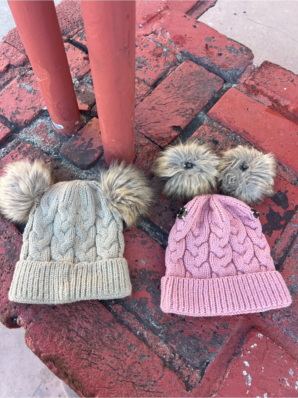 Kids Cable Knit Beanie with Double Faux Fur Poms - Pink & Cream SNAP POMS